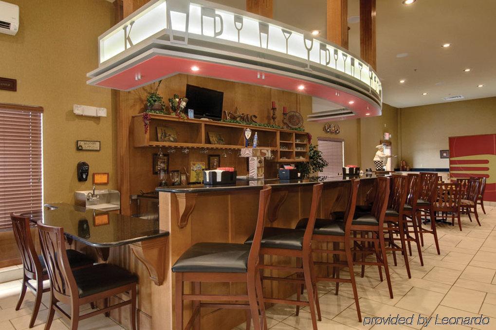 Holiday Inn Hotels Batesville By Ihg Restoran gambar